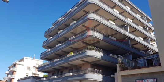 Appartamento 4 camere e cucina via Montanucci